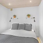 Casa vacanze Four-bedroom With A Fireplace In *
