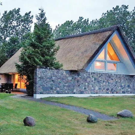 Casa vacanze Four-bedroom With A Fireplace In