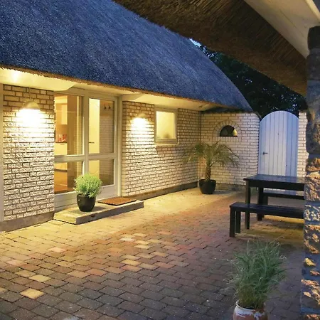 Holiday home 4 Bedroom In Romo *